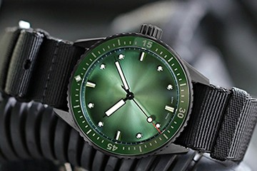 沈阳百达翡丽表官方售后洗油